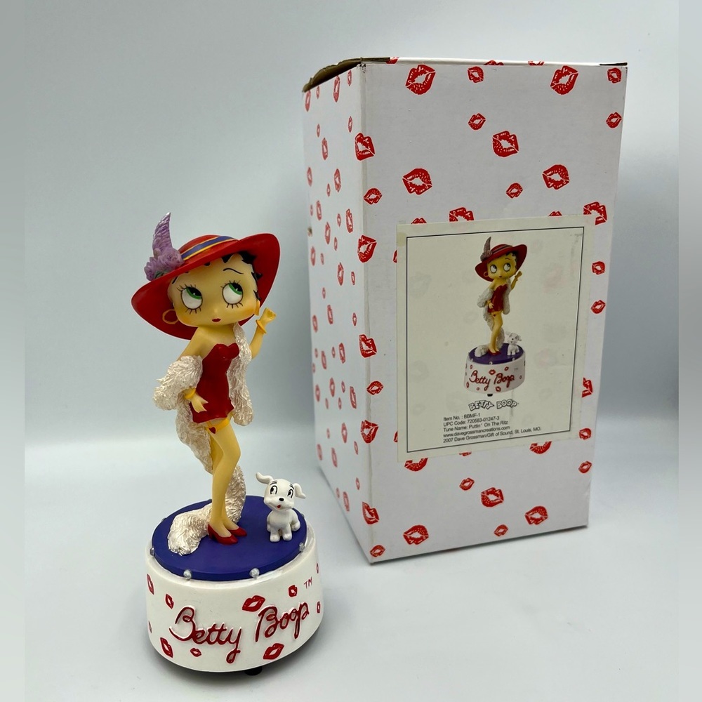 Betty Boop RARE Red Dress and  Kisses Figurine Statue Collectible 2007